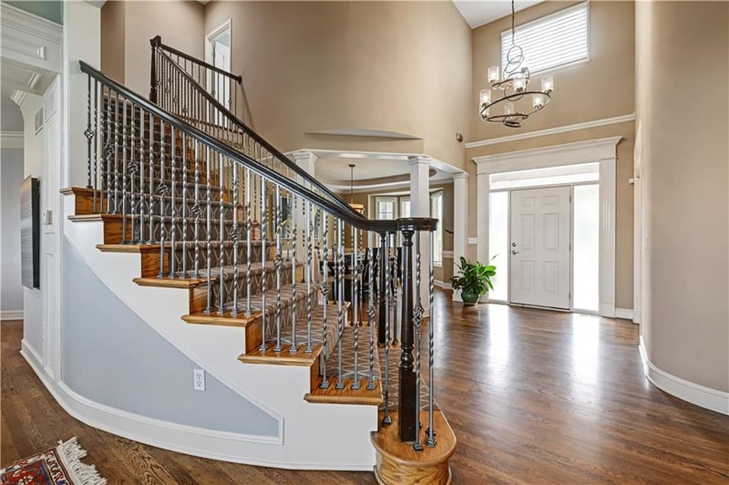 13856 Horton Dr, Overland Park, KS 66223