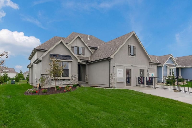 2417 177th St, Overland Park, KS 66085