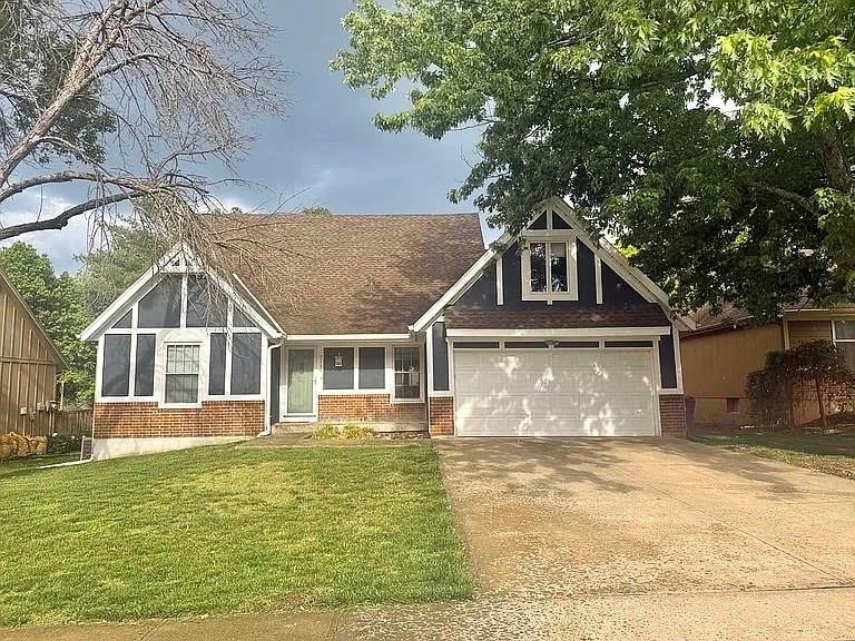 2118 Central St, Olathe, KS 66062