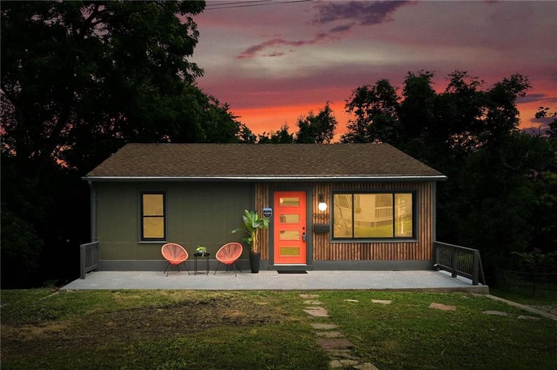 9808 22nd St, Independence, MO 64052