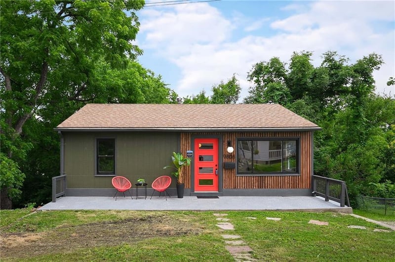 9808 22nd St, Independence, MO 64052