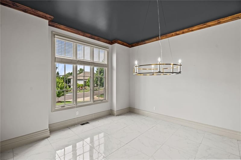 20215 89th Ter, Lenexa, KS 66220