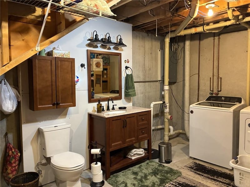 4205 Country Ln #C, St Joseph, MO 64506