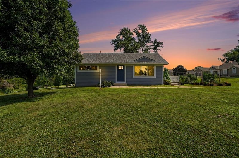 440 Ruth Ewing Rd, Liberty, MO 64068