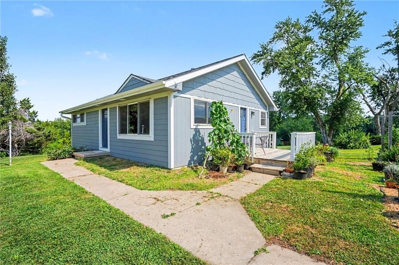 440 Ruth Ewing Rd, Liberty, MO 64068