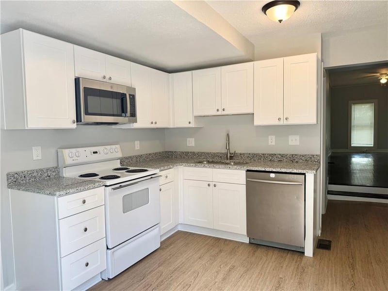 1000 4th St, Platte City, MO 64079