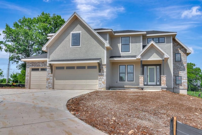 2609 Amanda Ln, Blue Springs, MO 64029