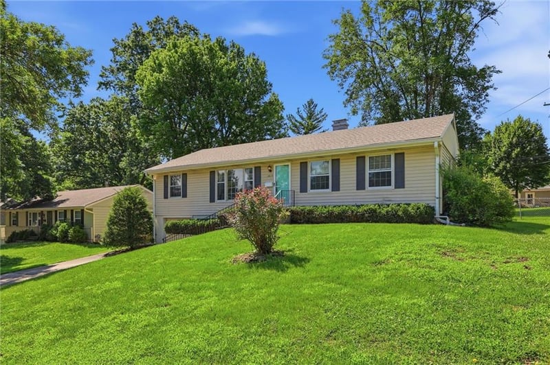 3815 51st Ter, Kansas City, MO 64119
