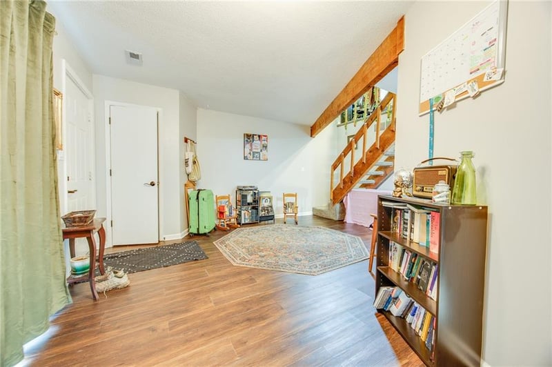 3615-3617 Brush Creek Dr, Lawrence, KS 66047