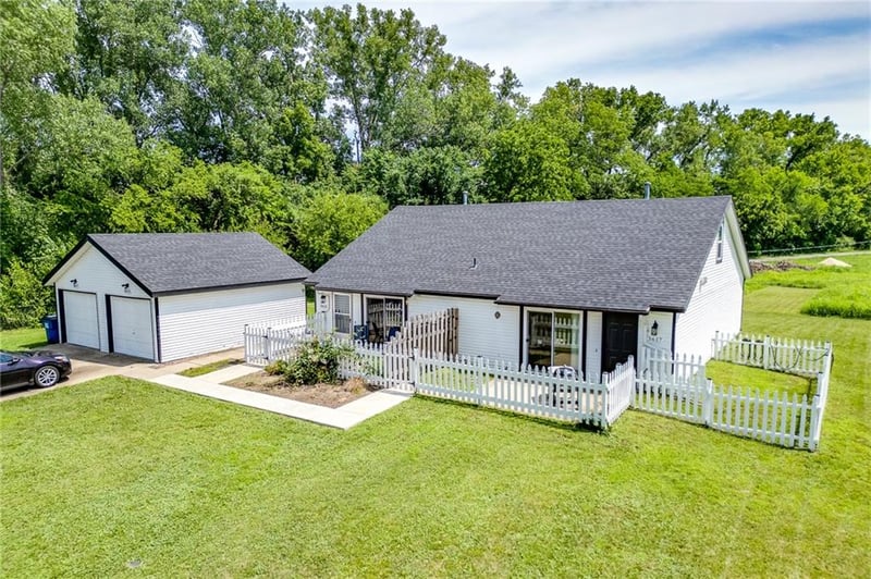 3615-3617 Brush Creek Dr, Lawrence, KS 66047