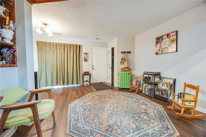 3615-3617 Brush Creek Dr, Lawrence, KS 66047