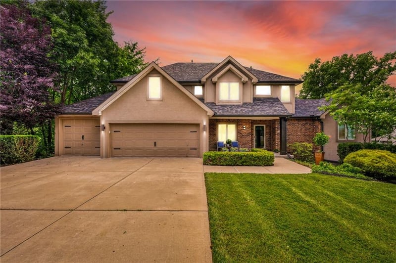 7608 NW Roberts Rd, Weatherby Lake, MO 64152