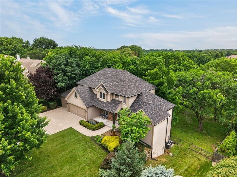 7608 NW Roberts Rd, Weatherby Lake, MO 64152