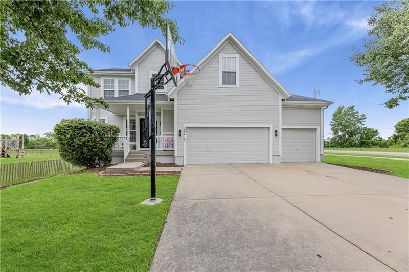 29417 W 186th St, Gardner, KS 66030