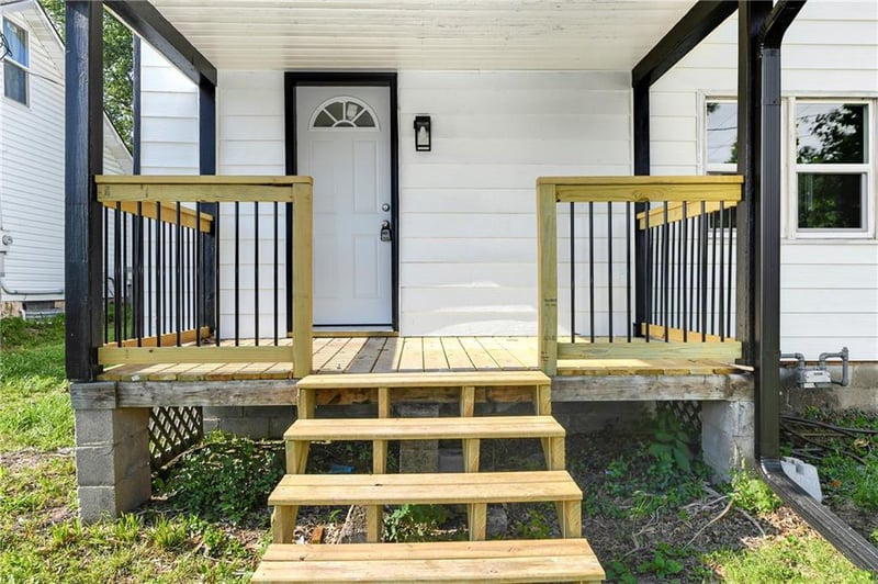 111 Dryden St, Odessa, MO 64076