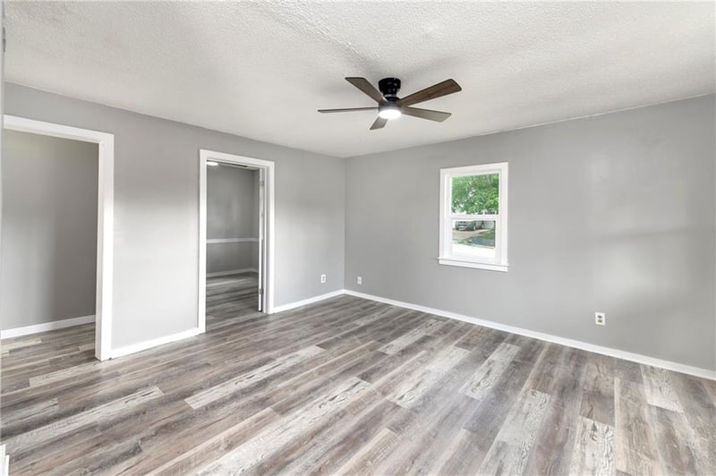 111 Dryden St, Odessa, MO 64076