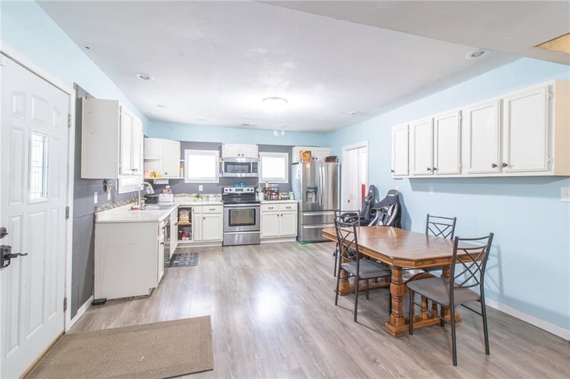 501 E 13th St, Sedalia, MO 65301