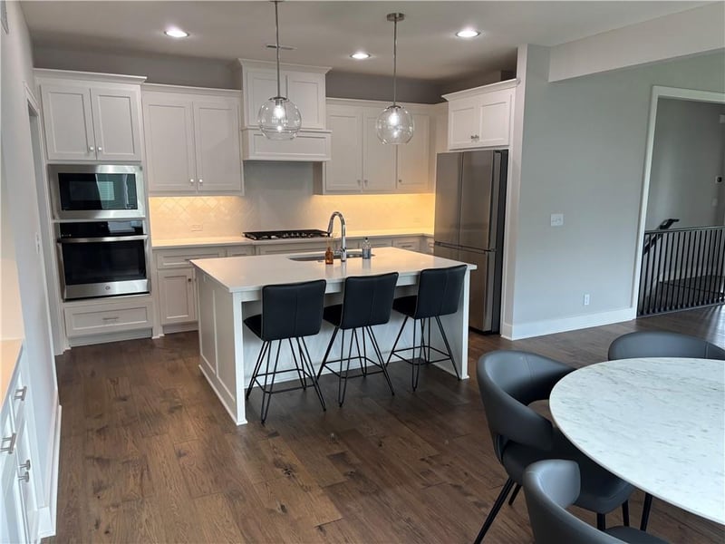 21847 82nd Ter, Lenexa, KS 66220
