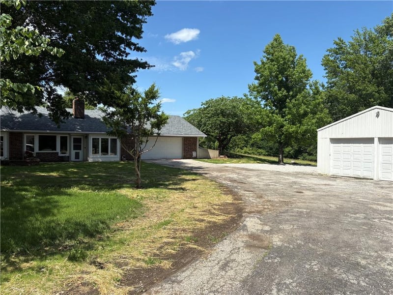 10023 Munro Rd, Lone Jack, MO 64070