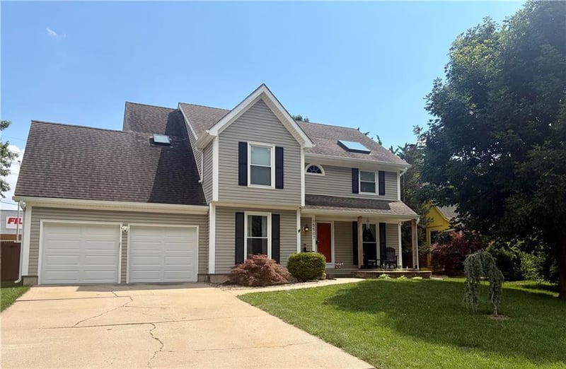 15507 W 94th Ter, Lenexa, KS 66219