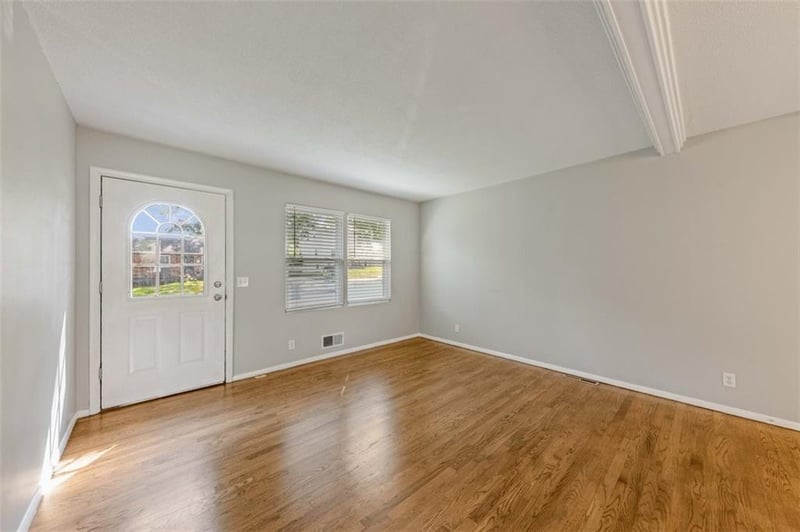 16608 E 31st St, Independence, MO 64055