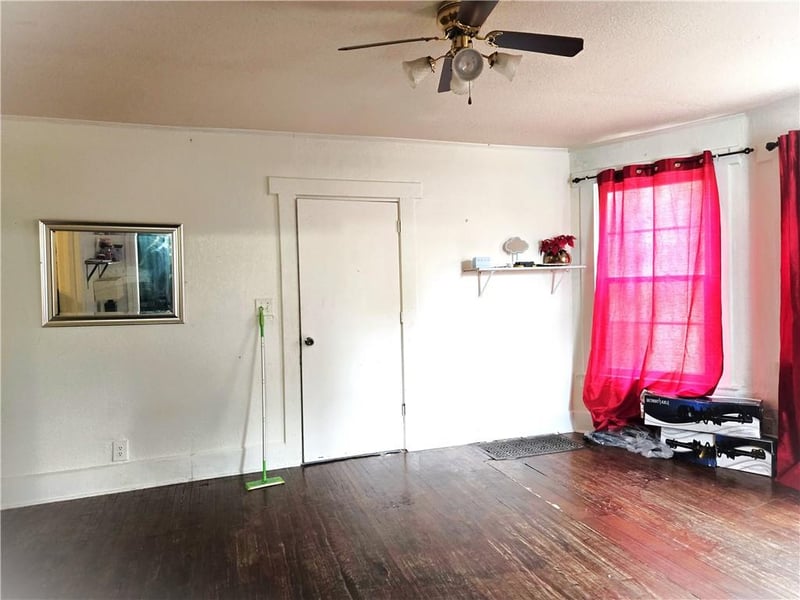 822 Tauromee Ave, Kansas City, KS 66101