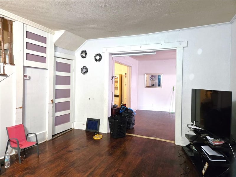 822 Tauromee Ave, Kansas City, KS 66101