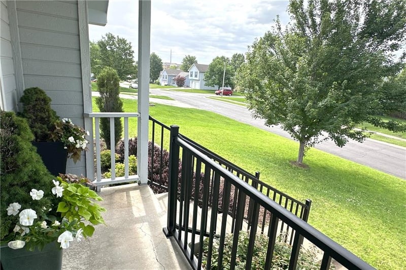 700 Hunters Rg, Lee's Summit, MO 64086