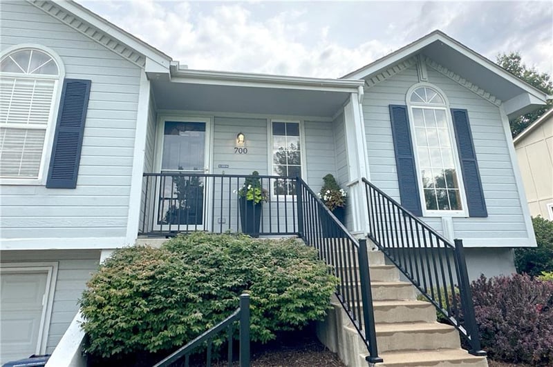700 Hunters Rg, Lee's Summit, MO 64086