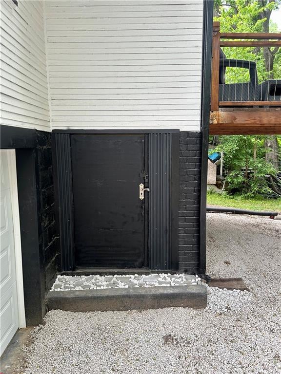 6823 Agnes Ave, Kansas City, MO 64132
