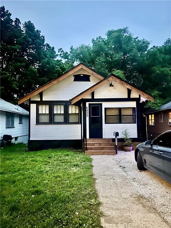 6823 Agnes Ave, Kansas City, MO 64132