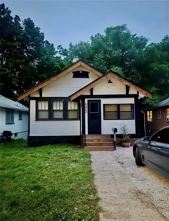 6823 Agnes Ave, Kansas City, MO 64132