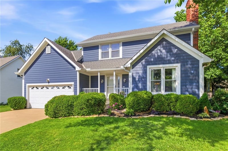 9224 Swarner Dr, Lenexa, KS 66219
