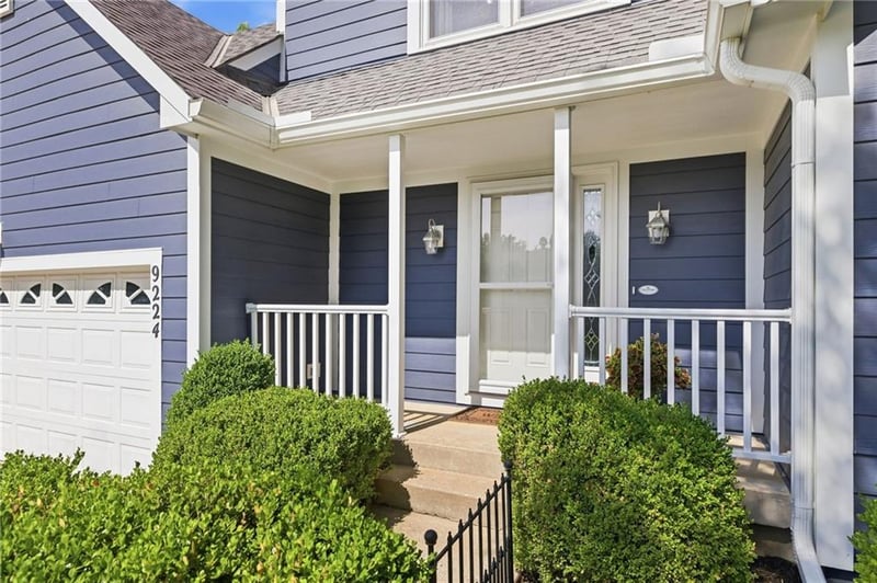 9224 Swarner Dr, Lenexa, KS 66219