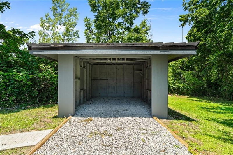 7330 Ozark Rd, Kansas City, MO 64129