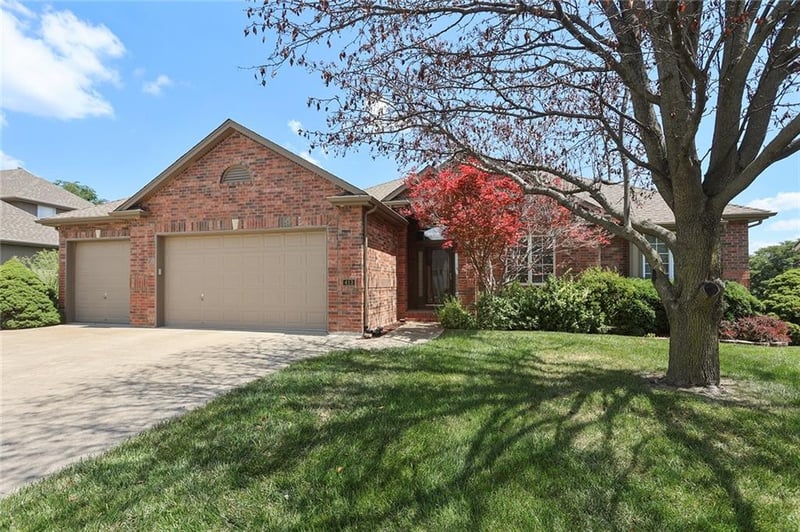 413 Stillwater Dr, Lee's Summit, MO 64063