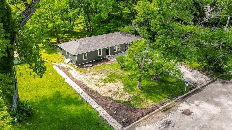 803 Madison St, Pleasant Hill, MO 64080