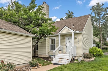 6210 NW 82nd Ter, Kansas City, MO 64151