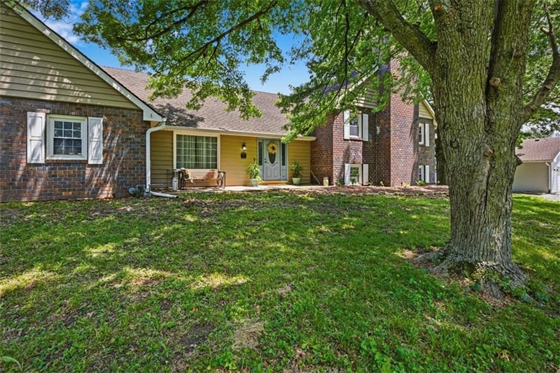 111 Elm St, Lathrop, MO 64465