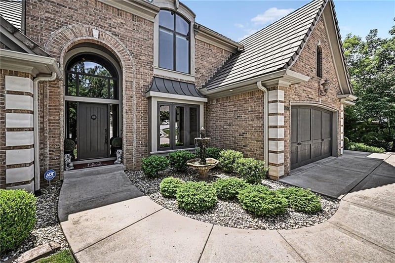 6104 Timberidge Ct, Parkville, MO 64152