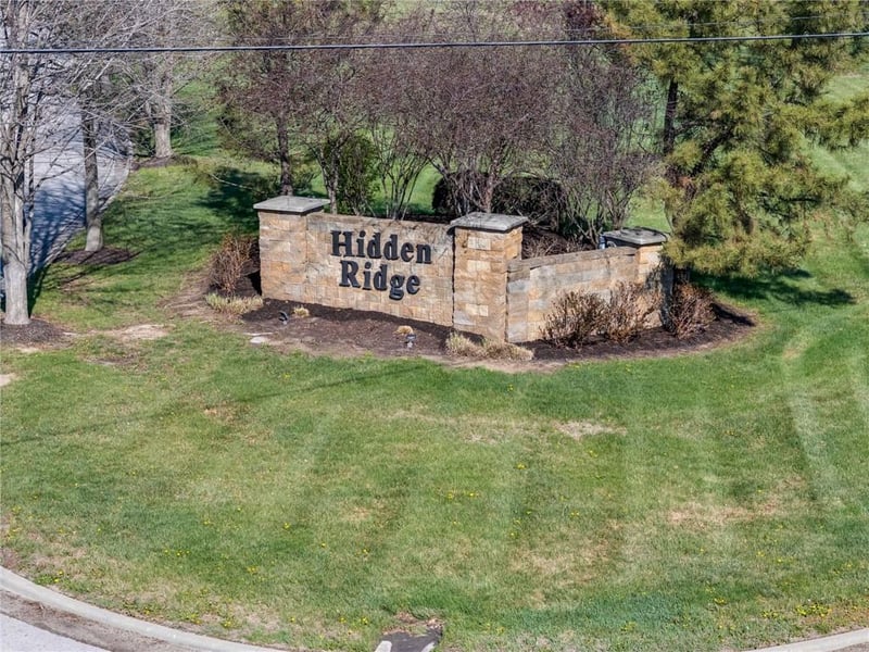 16657 Sandstone Cir, Basehor, KS 66007