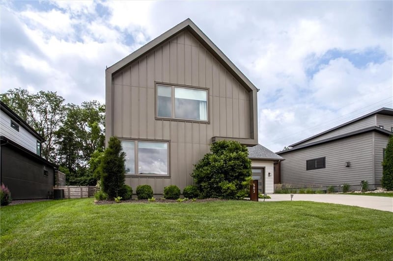 503 NE 100th St, Kansas City, MO 64155