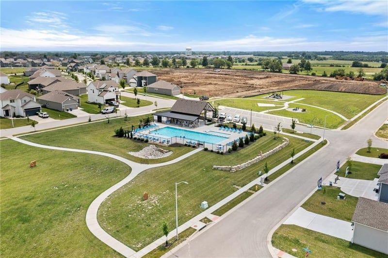 27116 Sycamore St, Lee's Summit, MO 64086