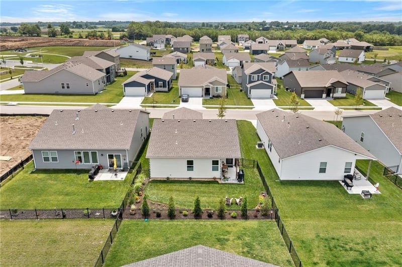 27116 Sycamore St, Lee's Summit, MO 64086
