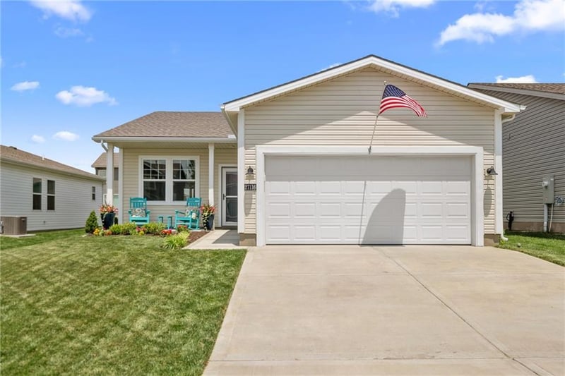27116 Sycamore St, Lee's Summit, MO 64086
