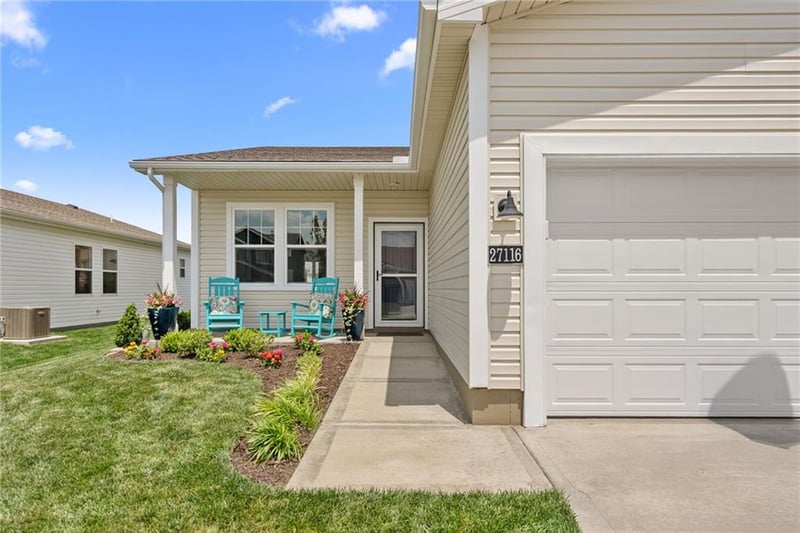 27116 Sycamore St, Lee's Summit, MO 64086