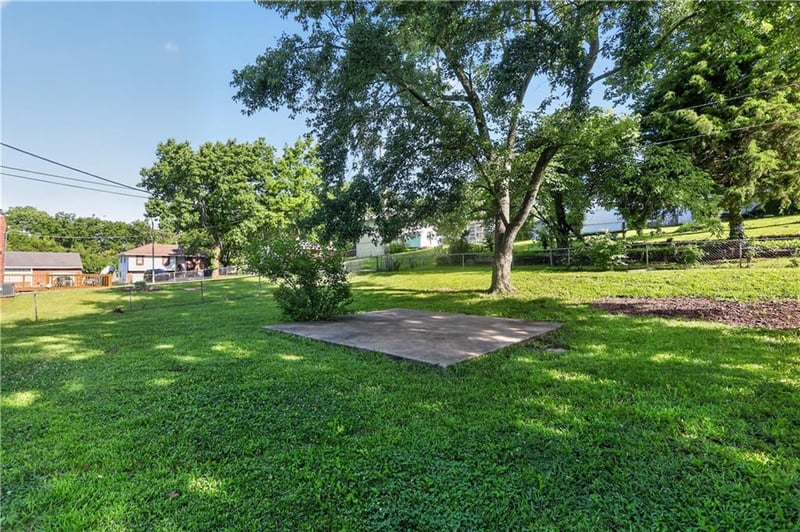 8608 58th St, Kansas City, MO 64129