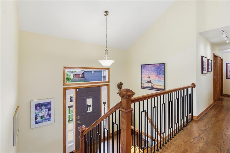 2513 Old Paint Rd, Lee's Summit, MO 64086