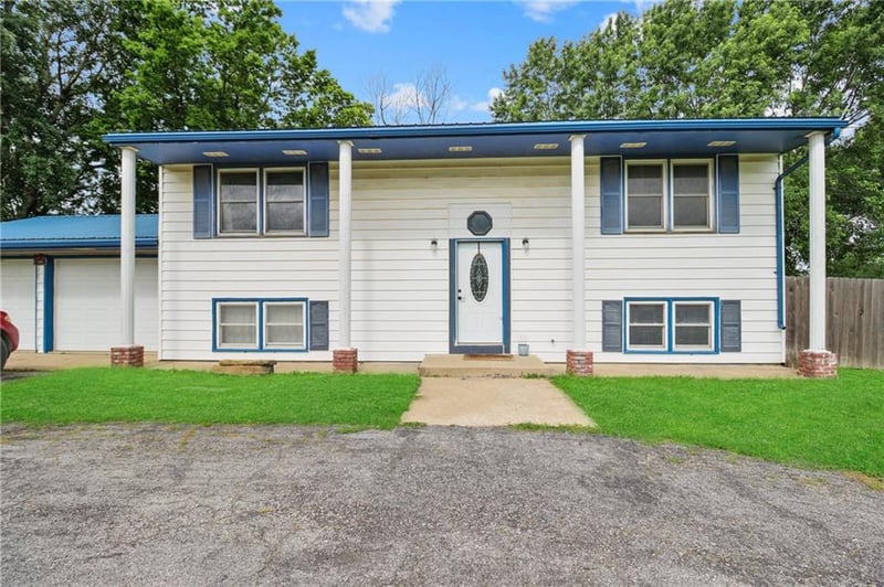 600 Delaware St, Edna, KS 67342