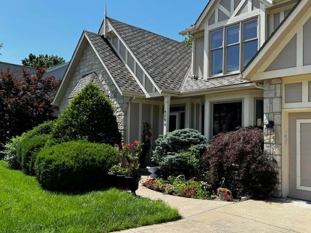 4108 Courtney Dr, Lee's Summit, MO 64064